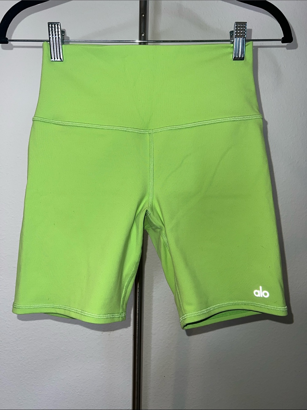 ALO Yoga High-Rise Bike Shorts in Neon Lime